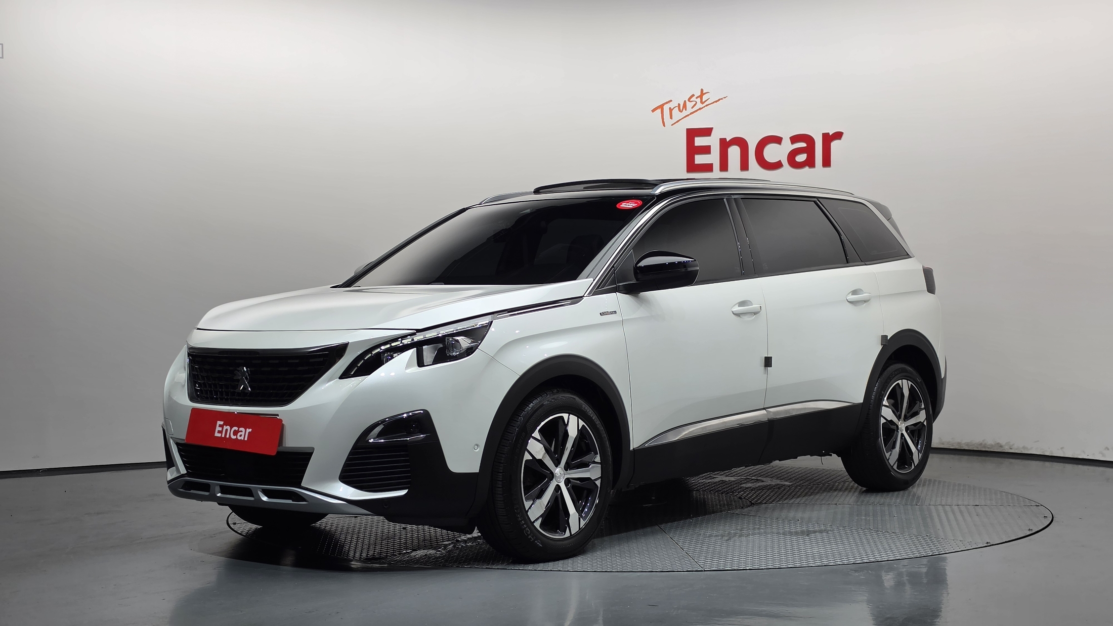 PEUGEOT 5008