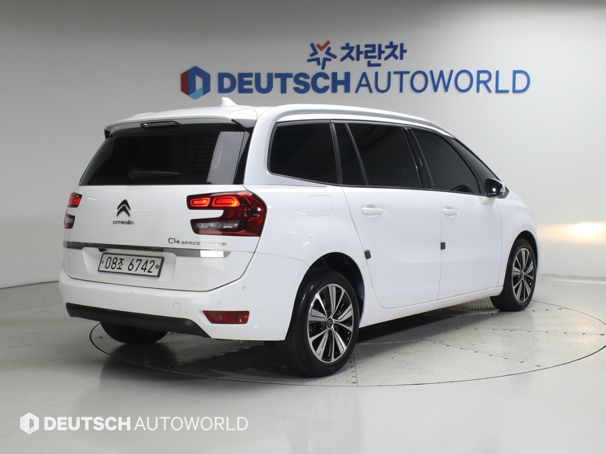 CITROEN C4 photo 2