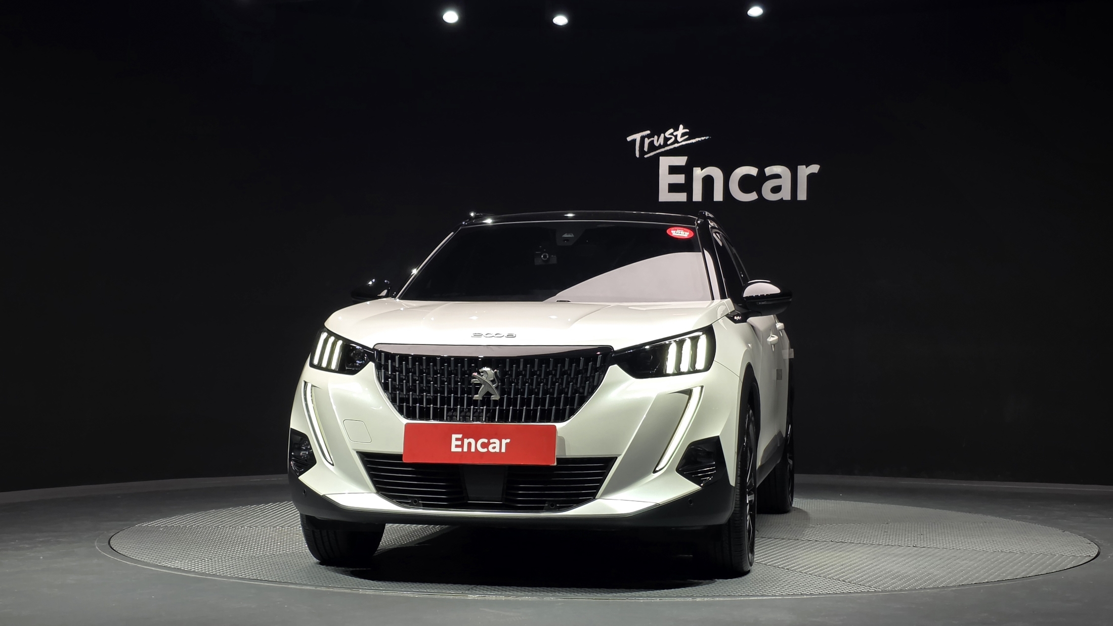 PEUGEOT 2008 photo 3