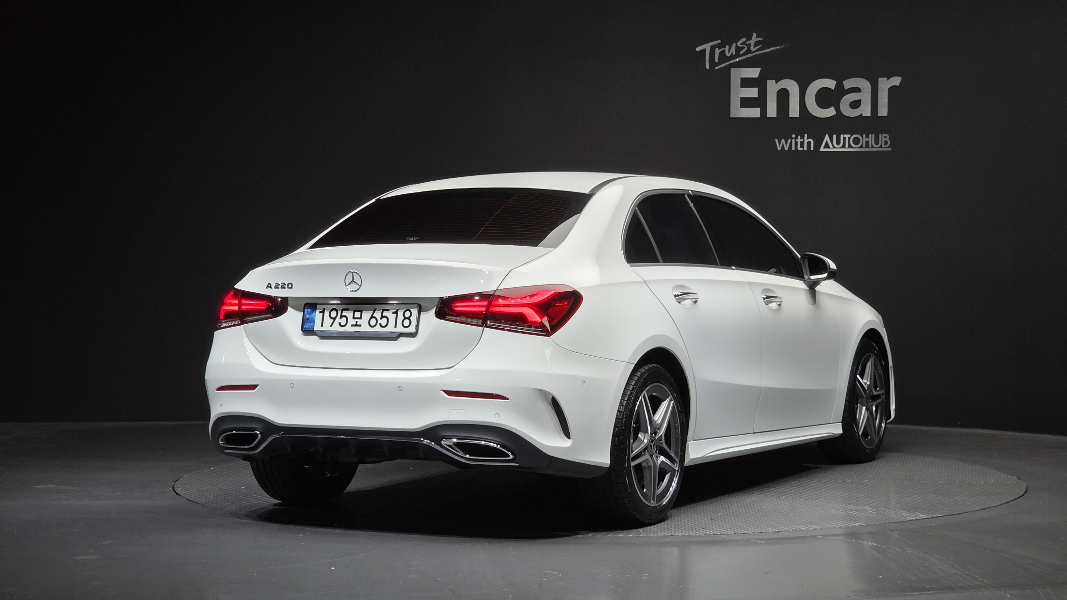 Mazda Bongo front view