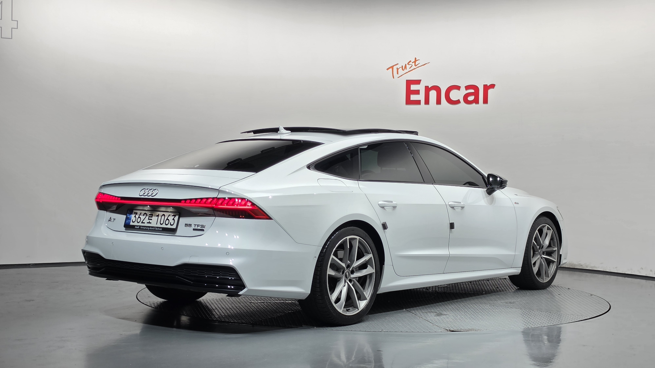 Mazda Bongo front view