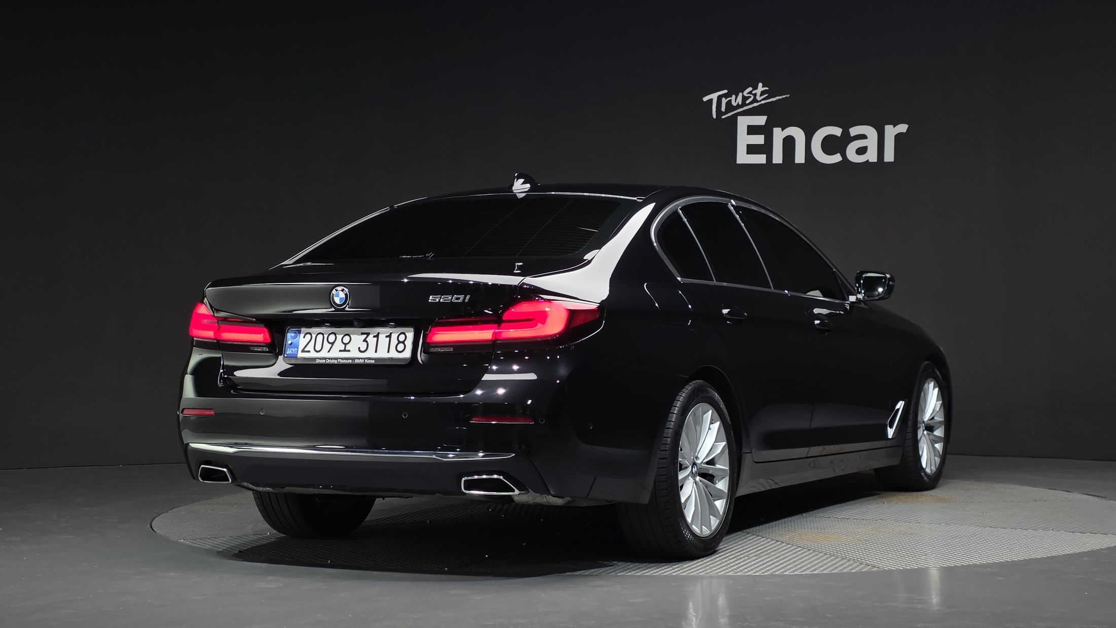 Mazda Bongo front view