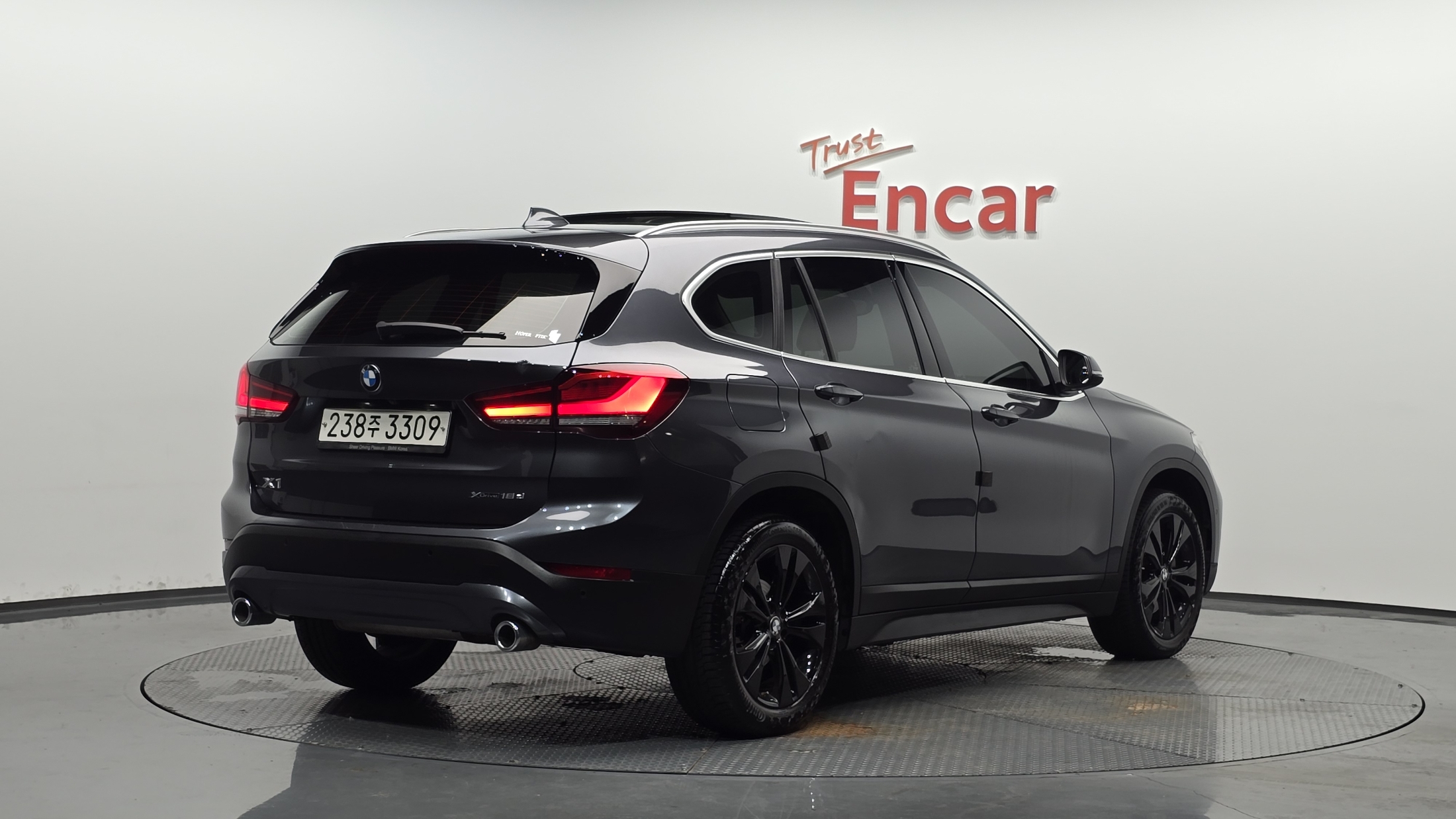 BMW X1 photo 2