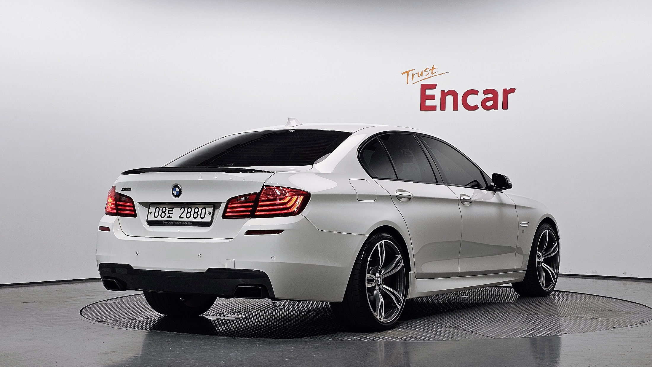Mazda Bongo front view
