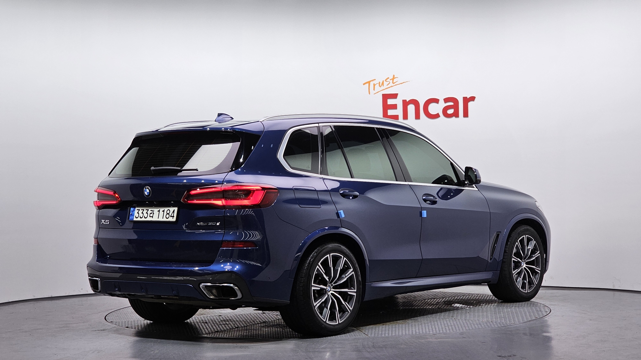 BMW X5 photo 2