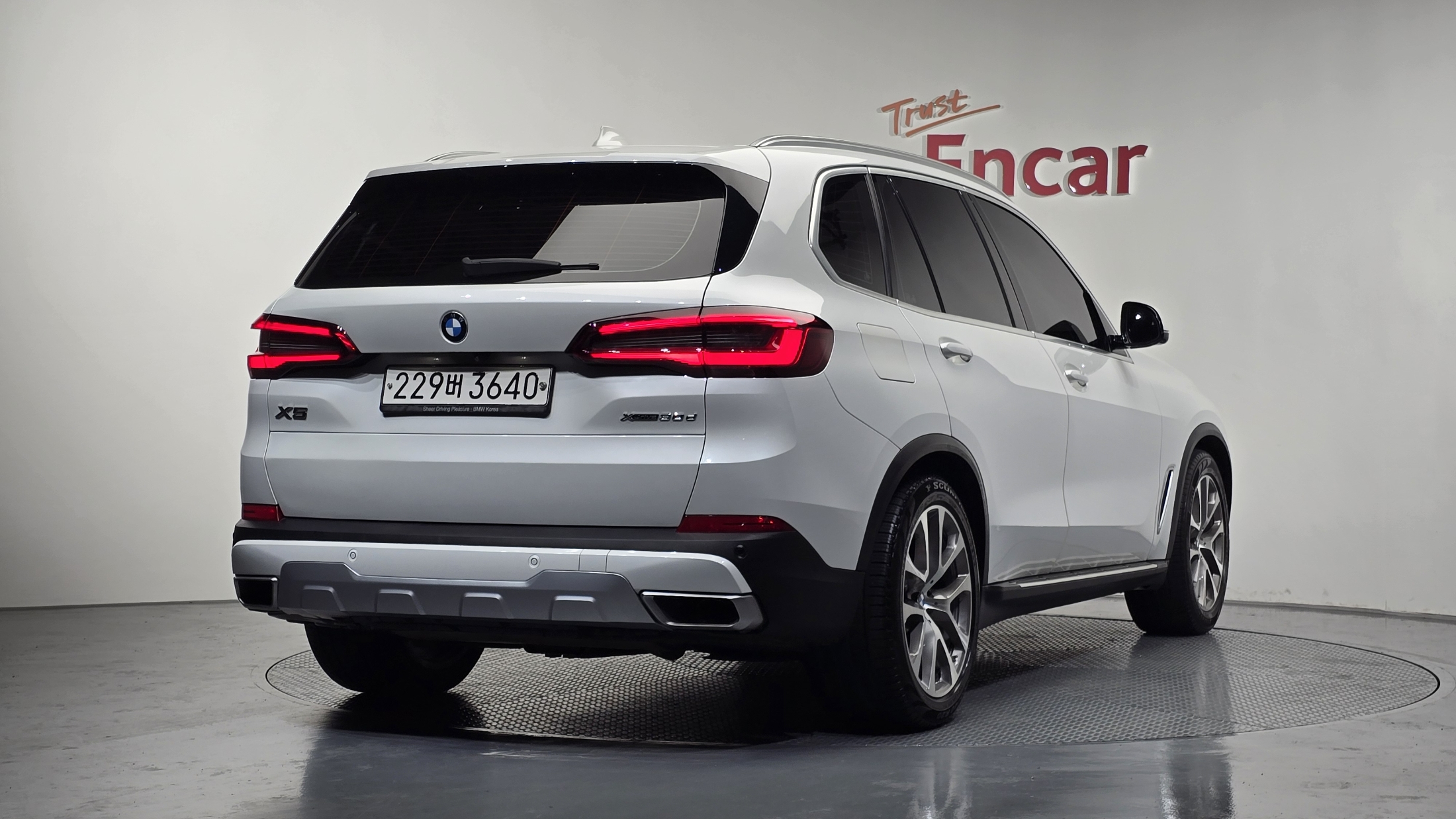 BMW X5 photo 2
