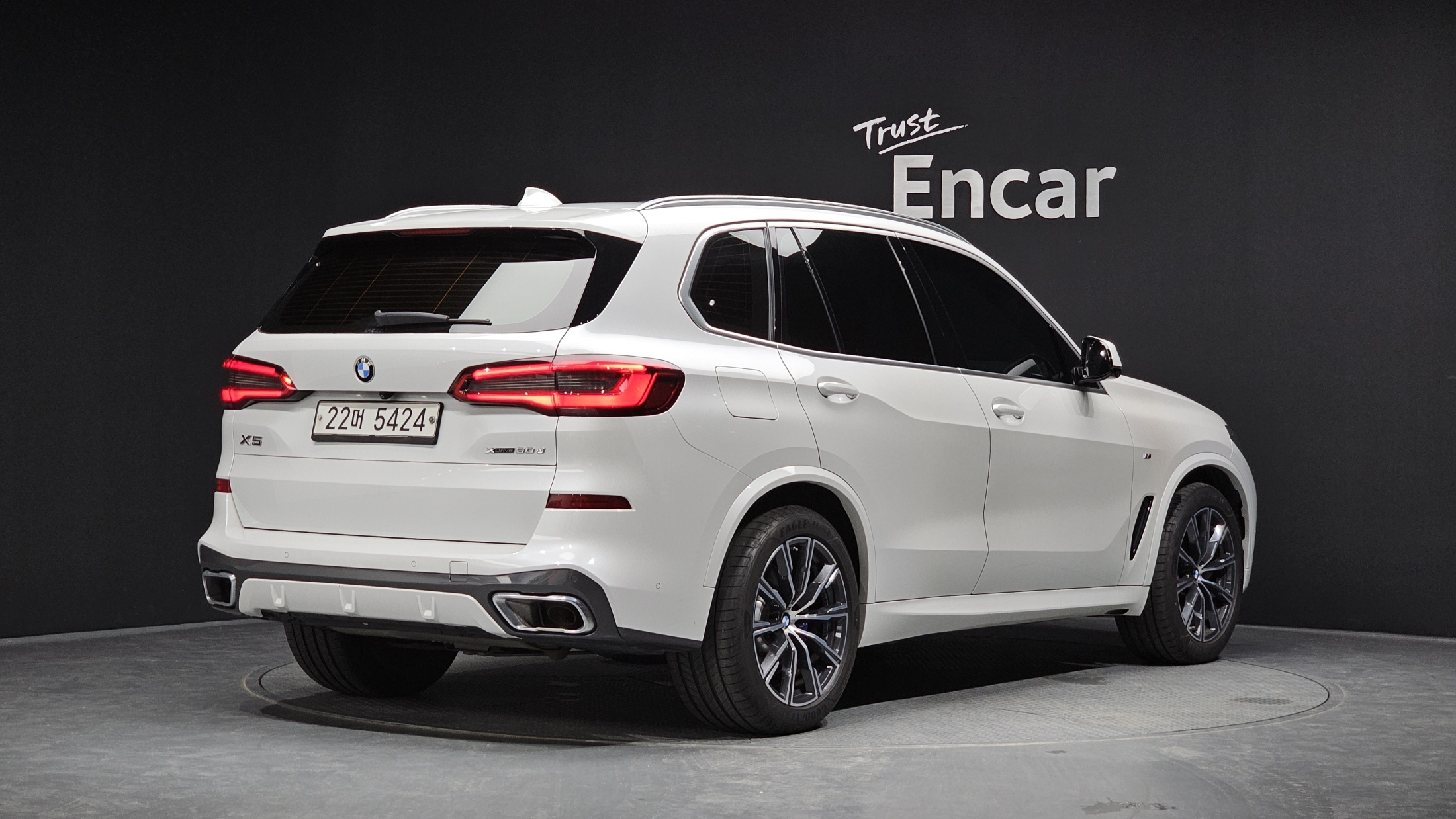 BMW X5 photo 2