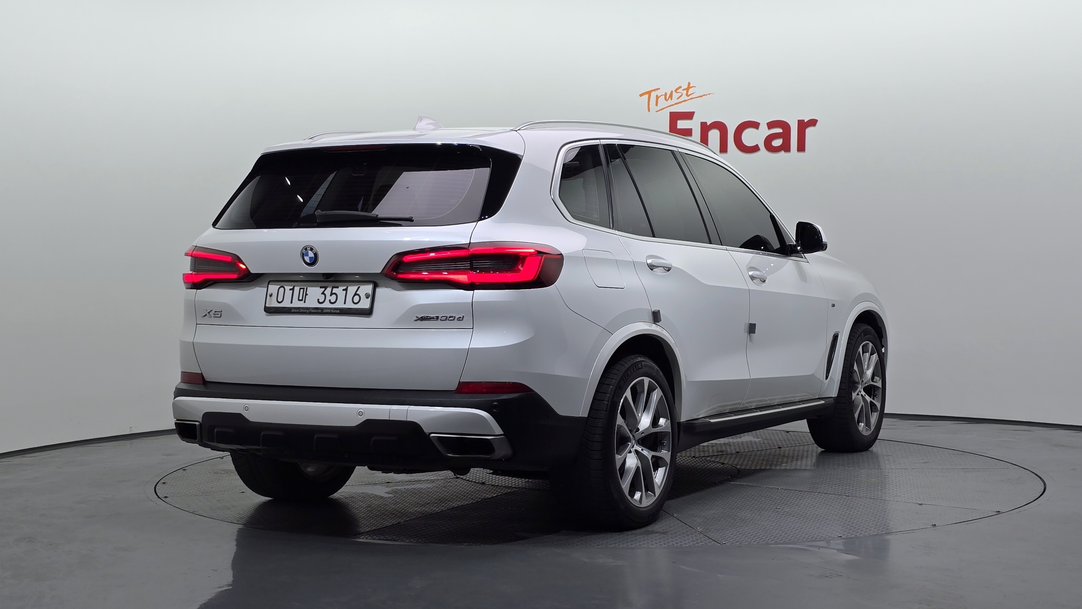 BMW X5 photo 2