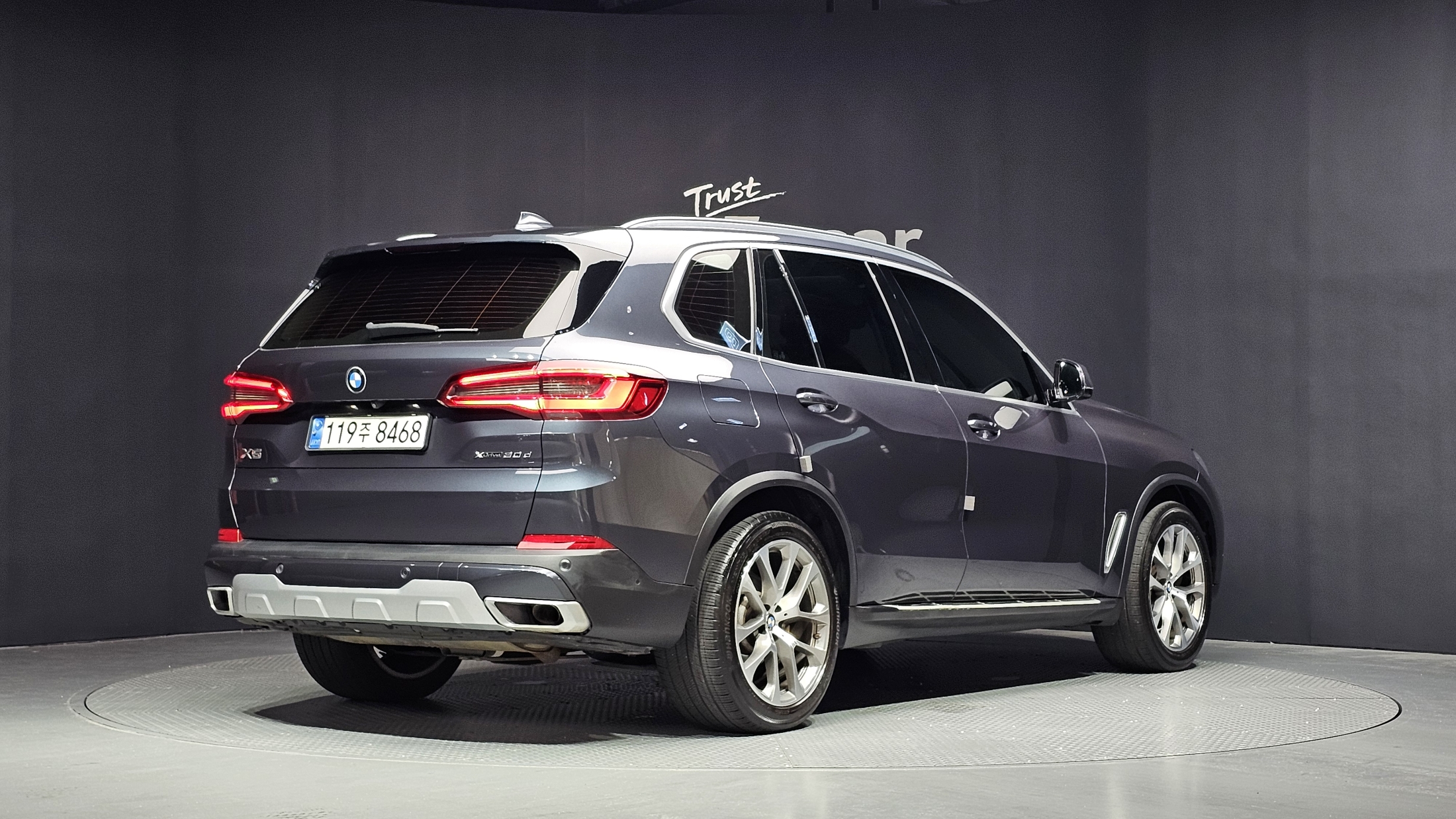 BMW X5 photo 2