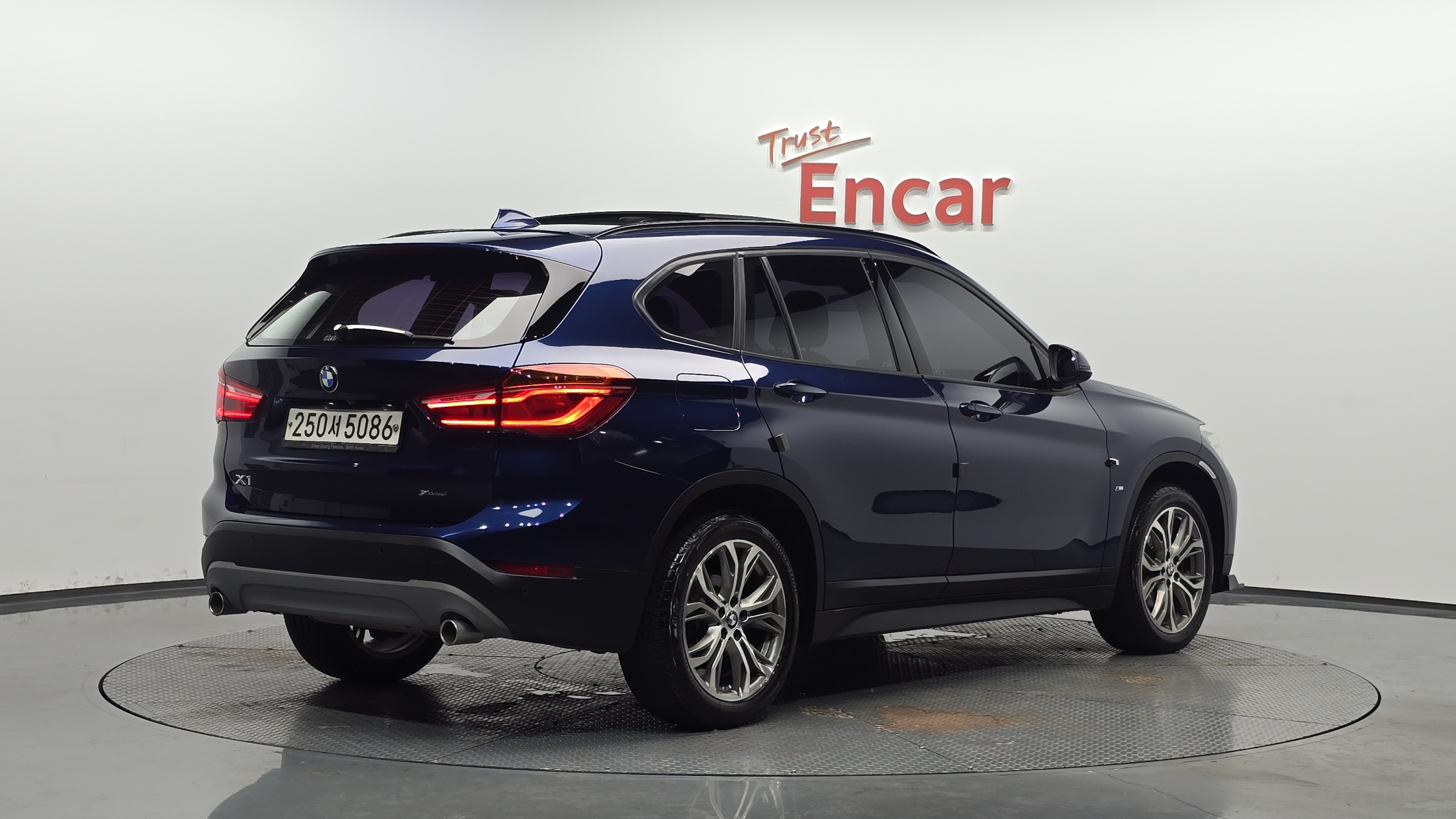 BMW X1 photo 2