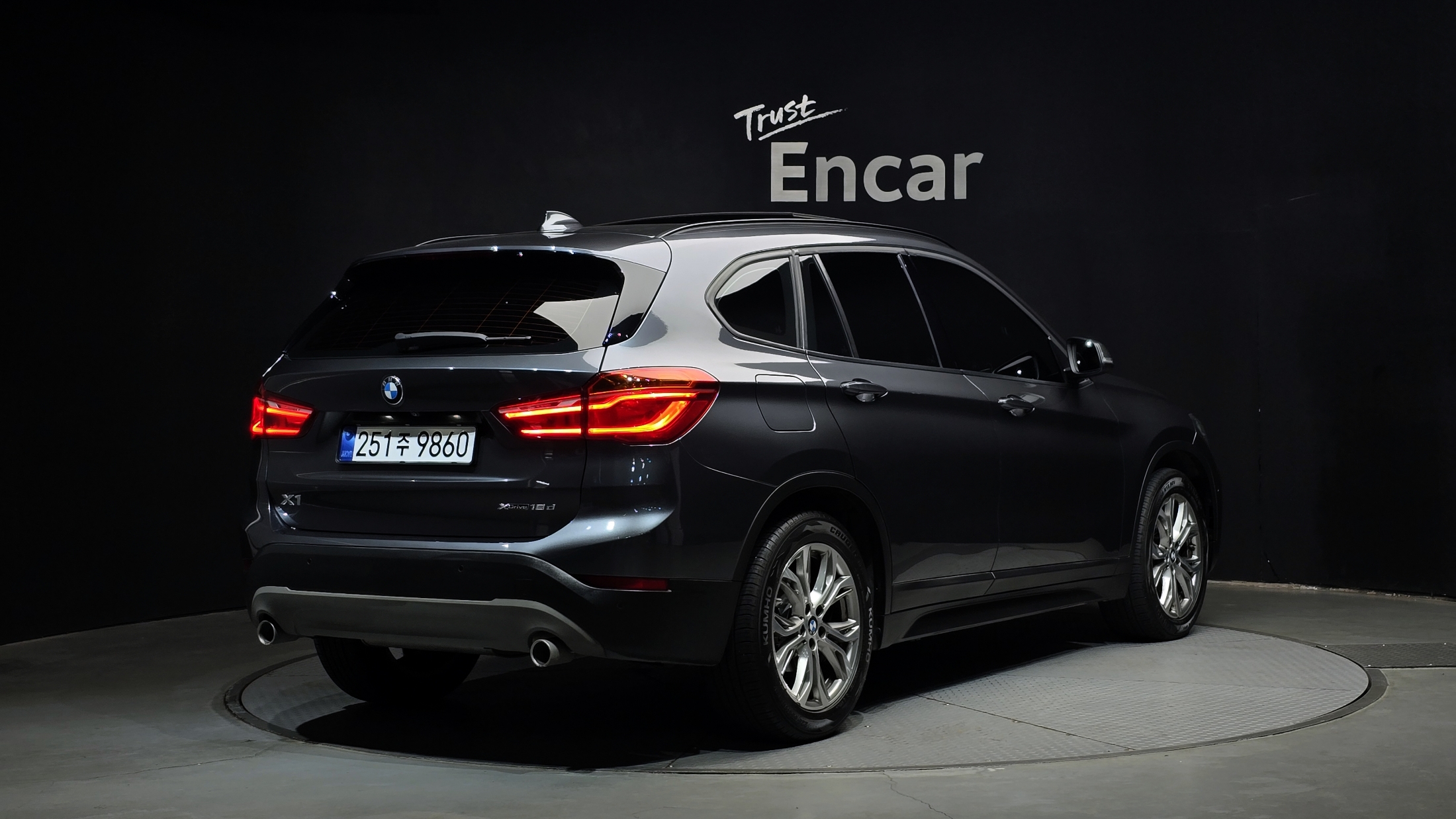 BMW X1 photo 2