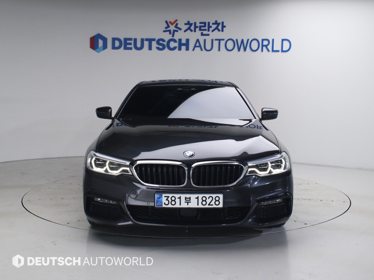 Mazda Bongo rear view