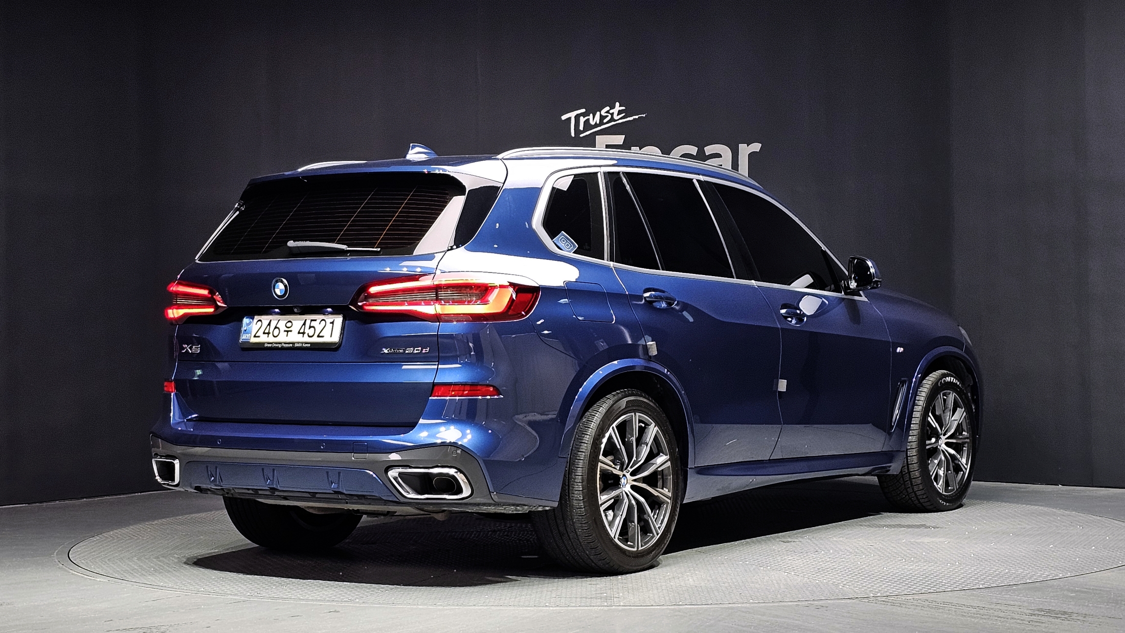 BMW X5 photo 2