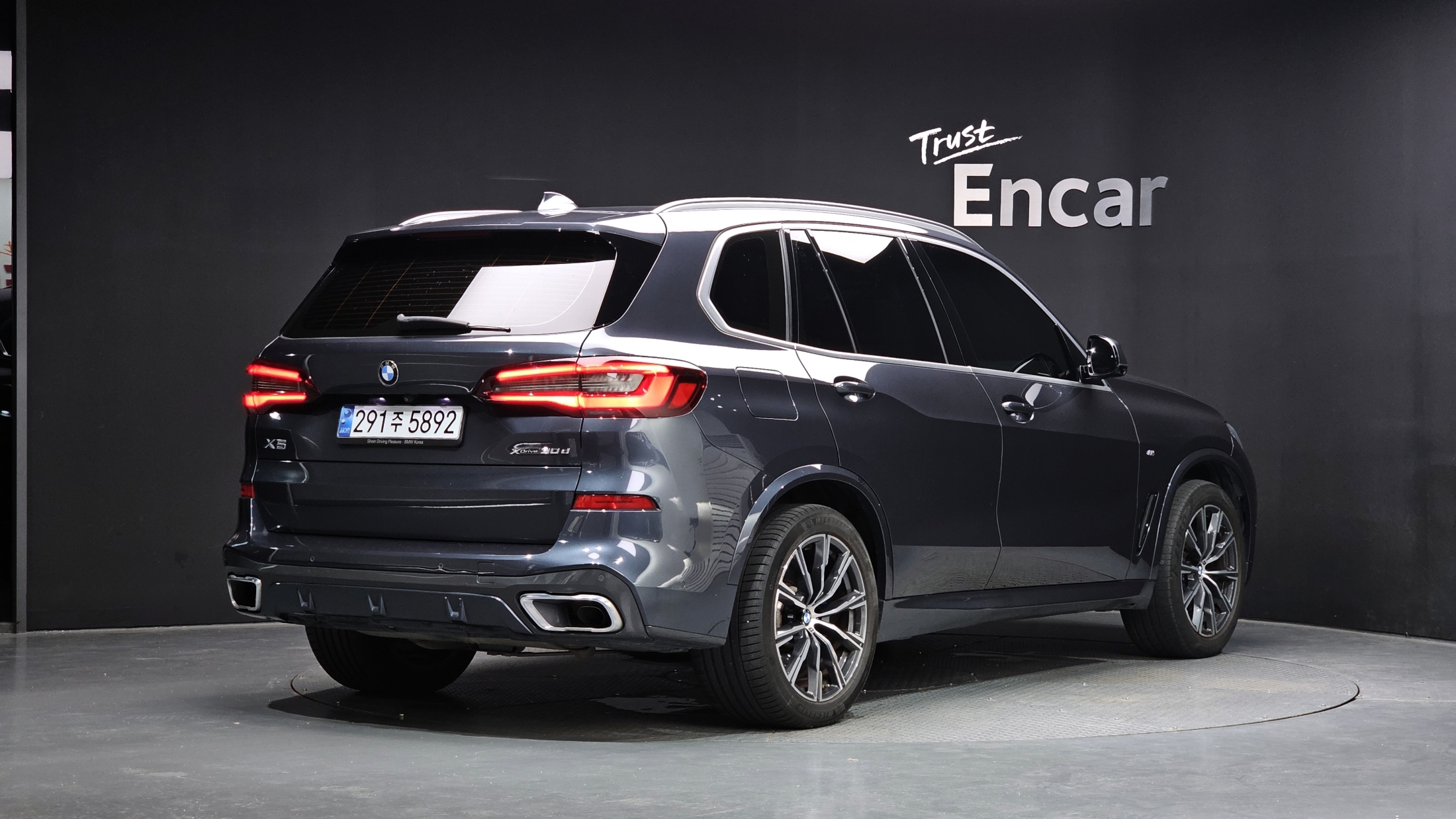 BMW X5 photo 2