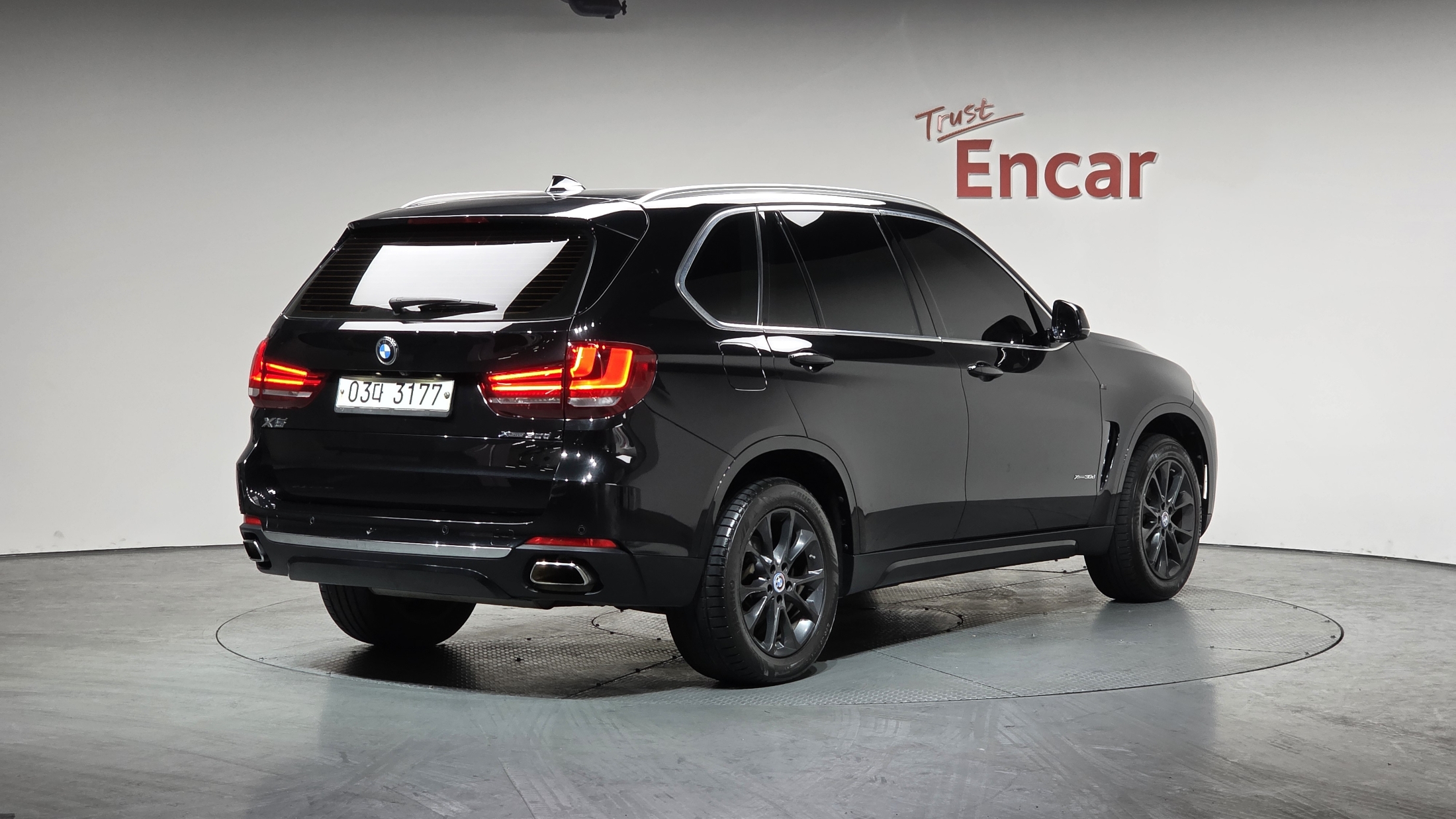 BMW X5 photo 2