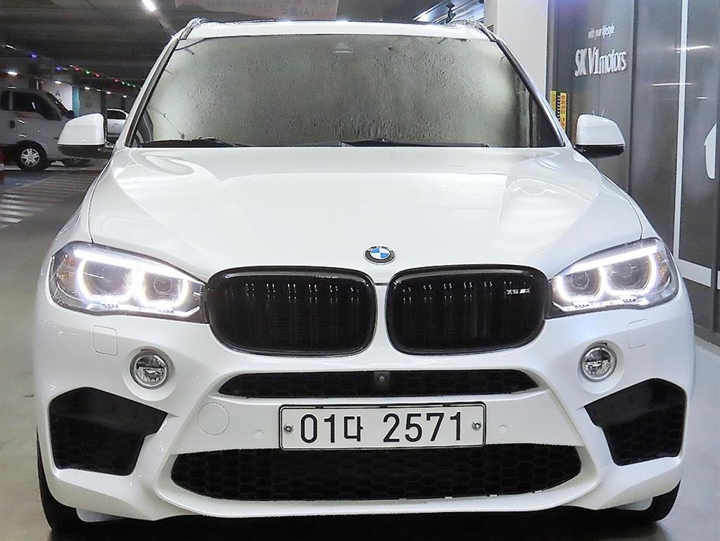 BMW X5 photo 2