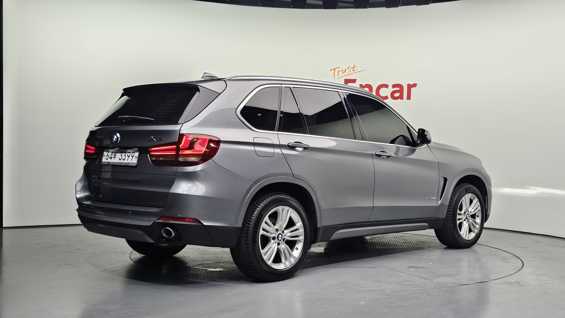 BMW X5 photo 2