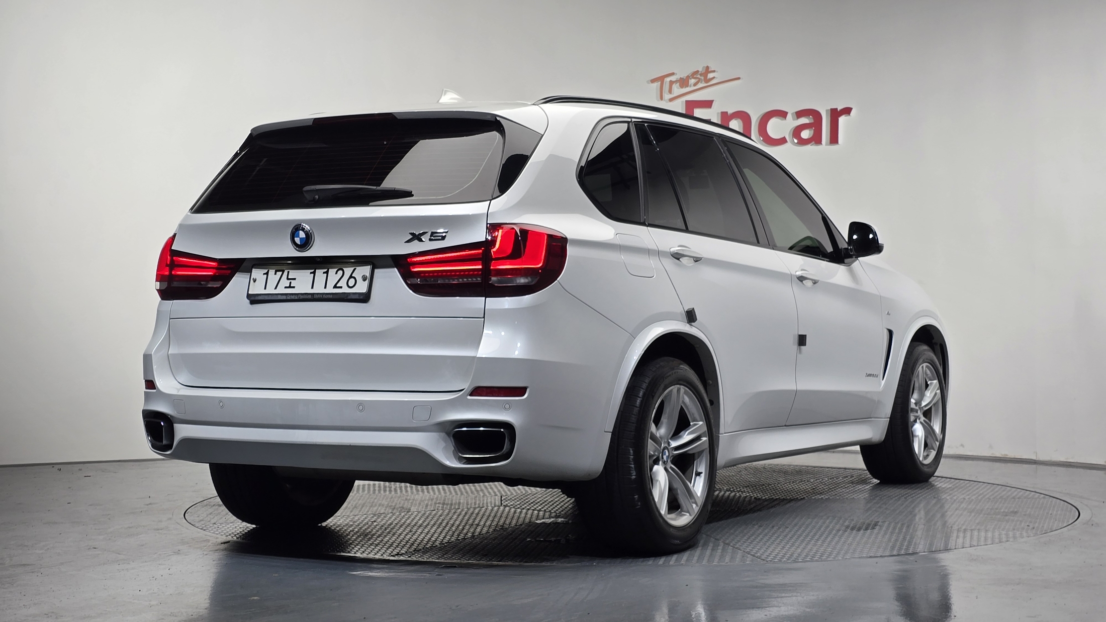 BMW X5 photo 2