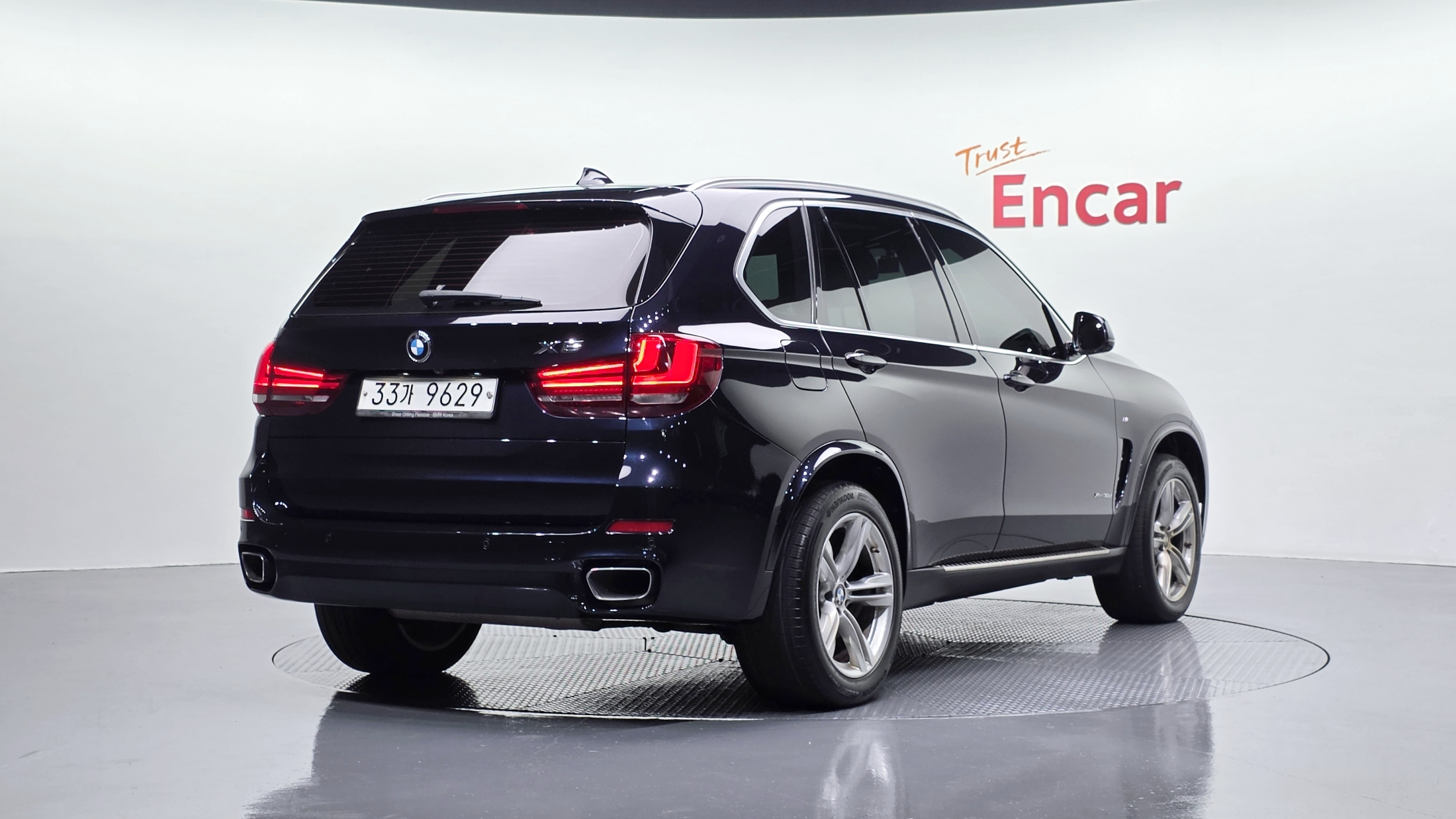 BMW X5 photo 2