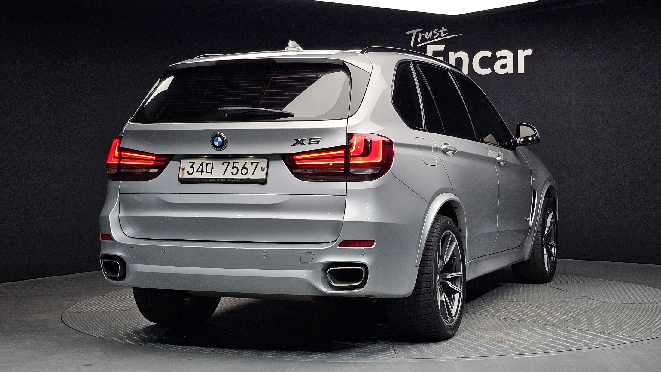 BMW X5 photo 2