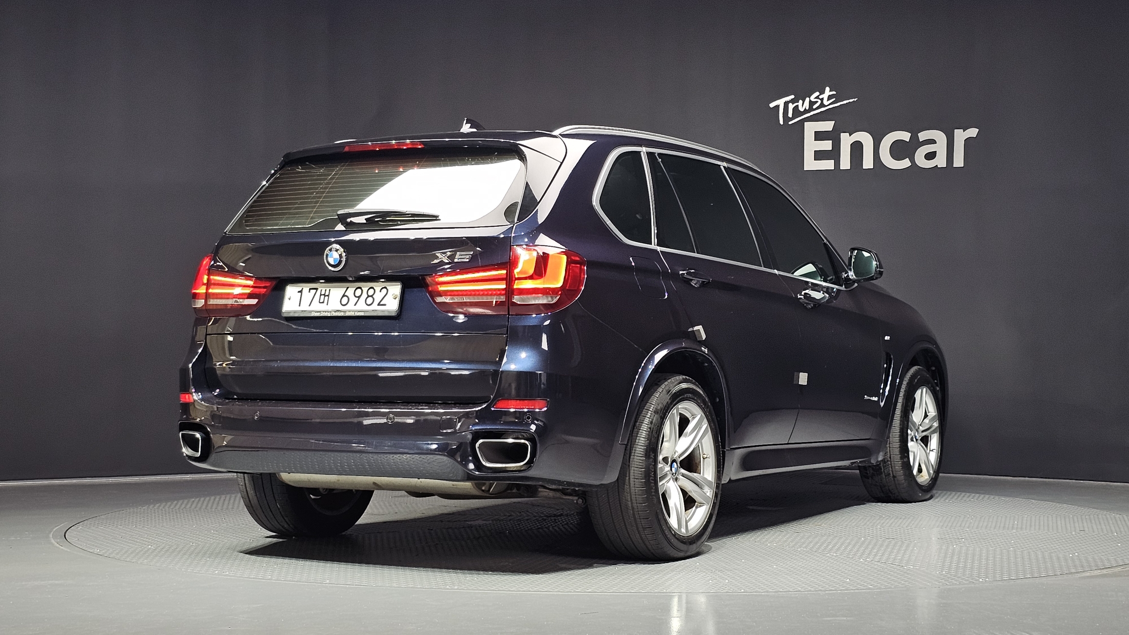 BMW X5 photo 2