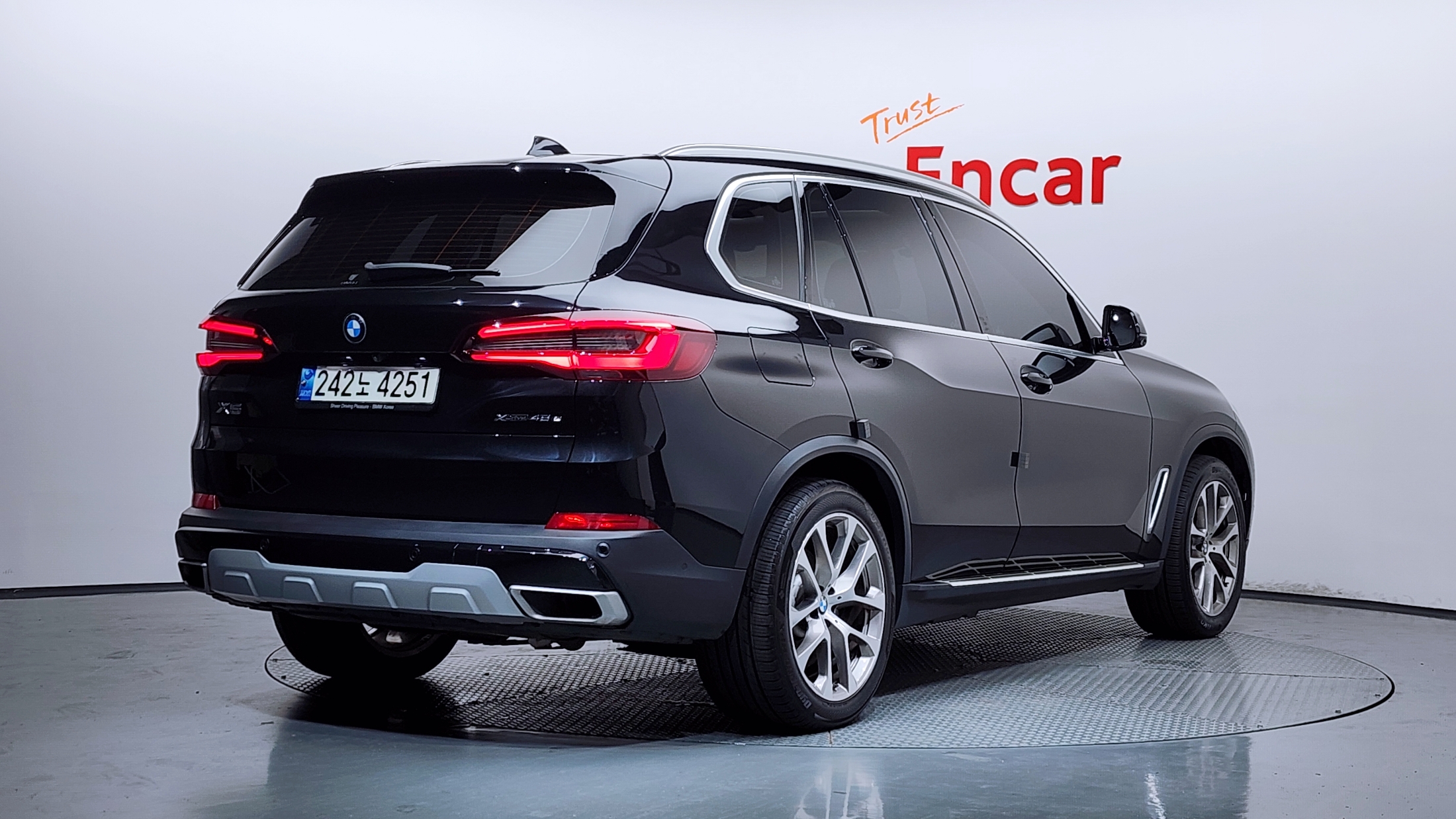 BMW X5 photo 2
