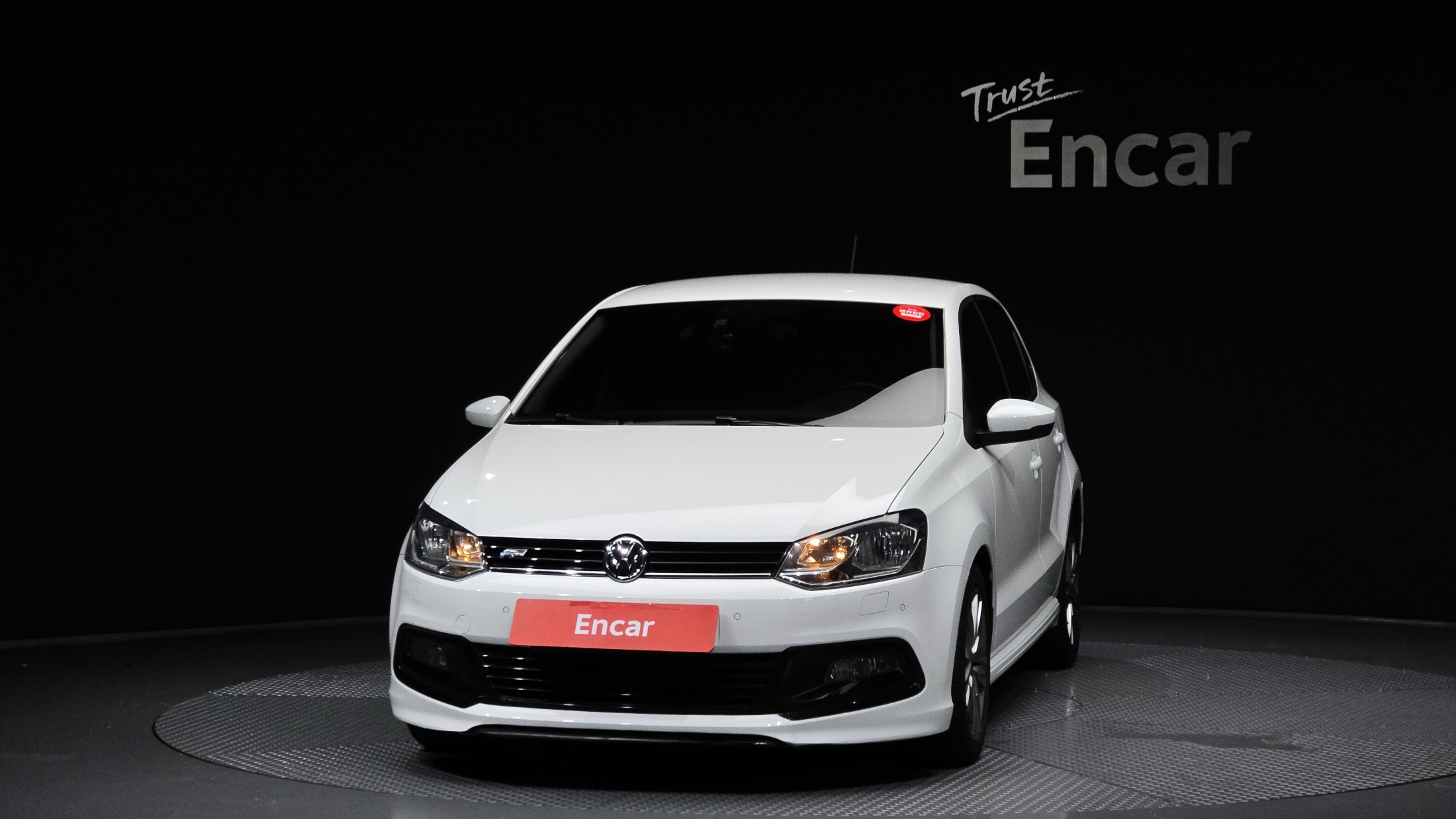 VOLKSWAGEN POLO photo 3
